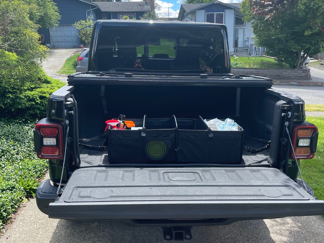 Hard Tri-Fold cover for Jeep Gladiator 2020-2025