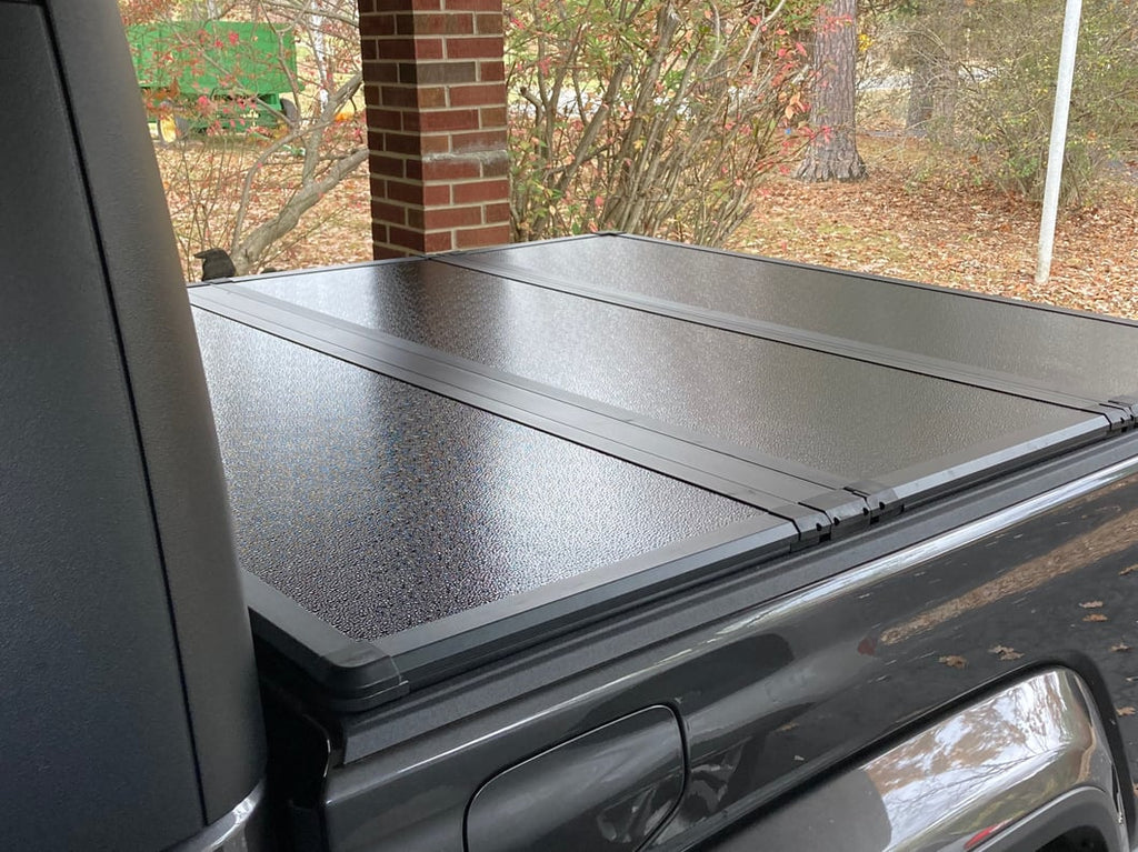 Hard Tri-Fold cover for Jeep Gladiator 2020-2025