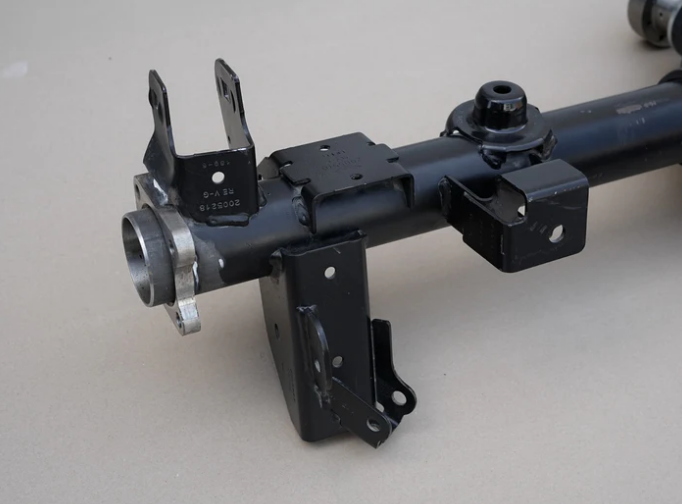 Genuine Mopar Dana44 rear JK Non -Rubicon Axle Housing Complete kit without axle shafts 2007 - 2017