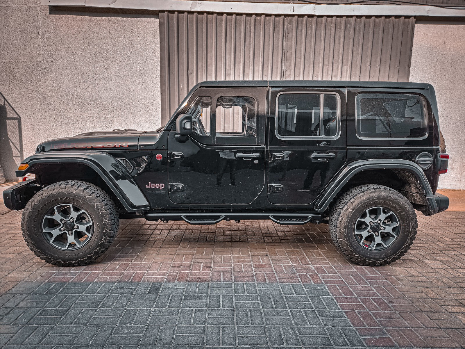 Jeep Wrangler JL 4DR & 2DR 18-25 Side Steps, Nerf Bars, Stealth Edition