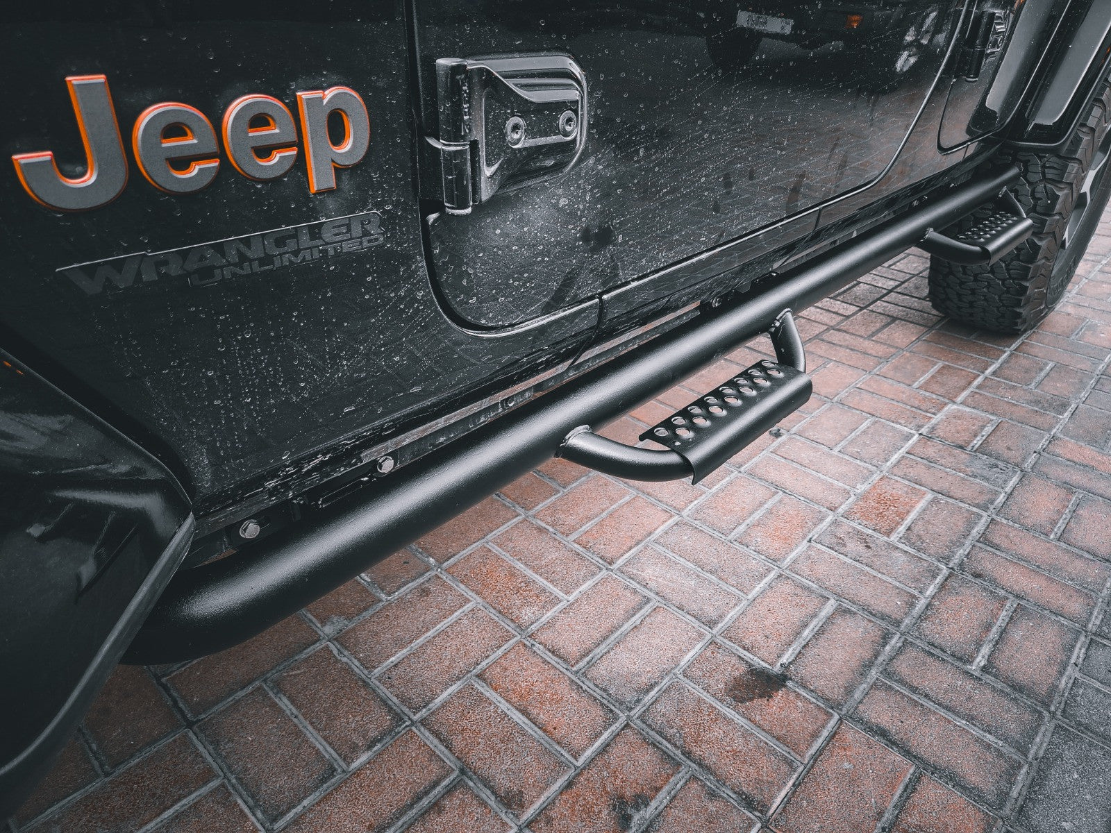 Jeep Wrangler JL 4DR & 2DR 18-25 Side Steps, Nerf Bars, Stealth Edition